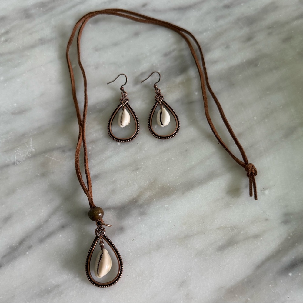 Cowrie Shell Bronze Earrings Necklace Set